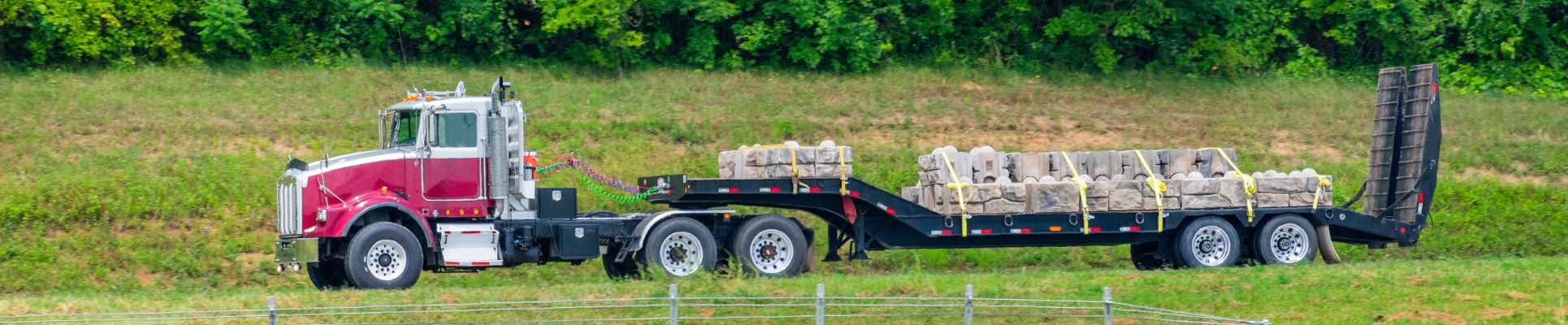 The Pros and Cons of Flatbed Trucking To Know